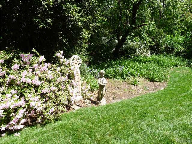 1612 Jarvis Street Raleigh, NC 27608 - Photo 21 of 25 Back Yard