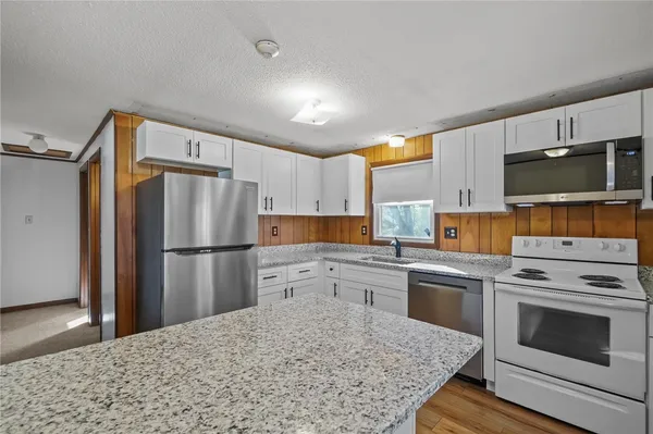 $1,900 | 35 West Wrentham Road, Unit 3, Cumberland, RI 02864