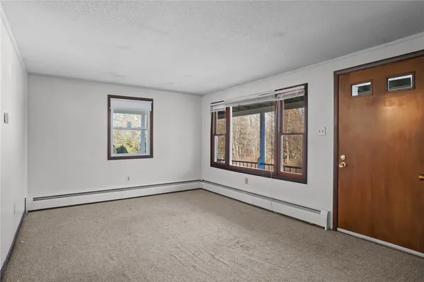 $1,900 | 35 West Wrentham Road, Unit 3, Cumberland, RI 02864