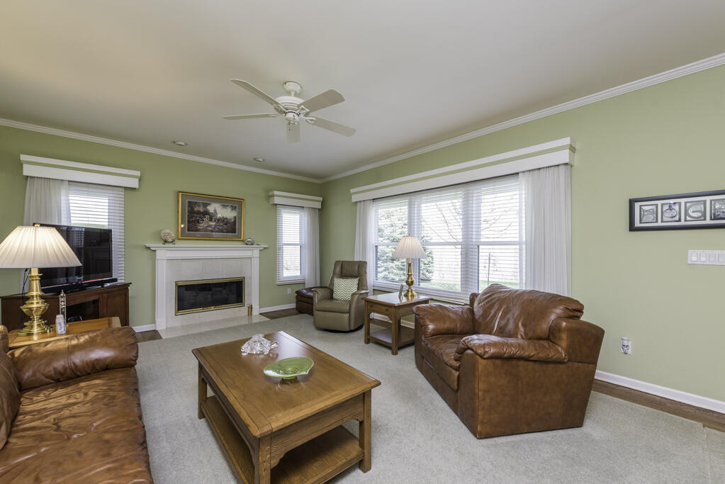10941 14th Court Pleasant Prairie, WI 53158 - Photo 14 of 43 DSC_0411