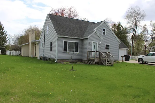 $298,000 | 212 Highview Avenue, Shawano, WI 54166