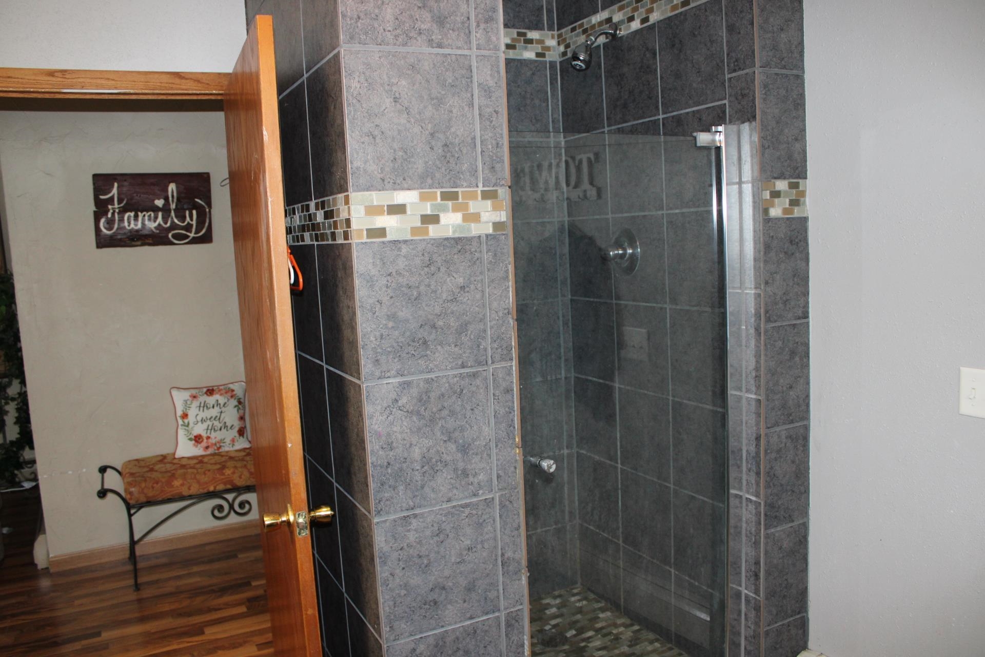 212 Highview Avenue Shawano, WI 54166 - Photo 7 of 21