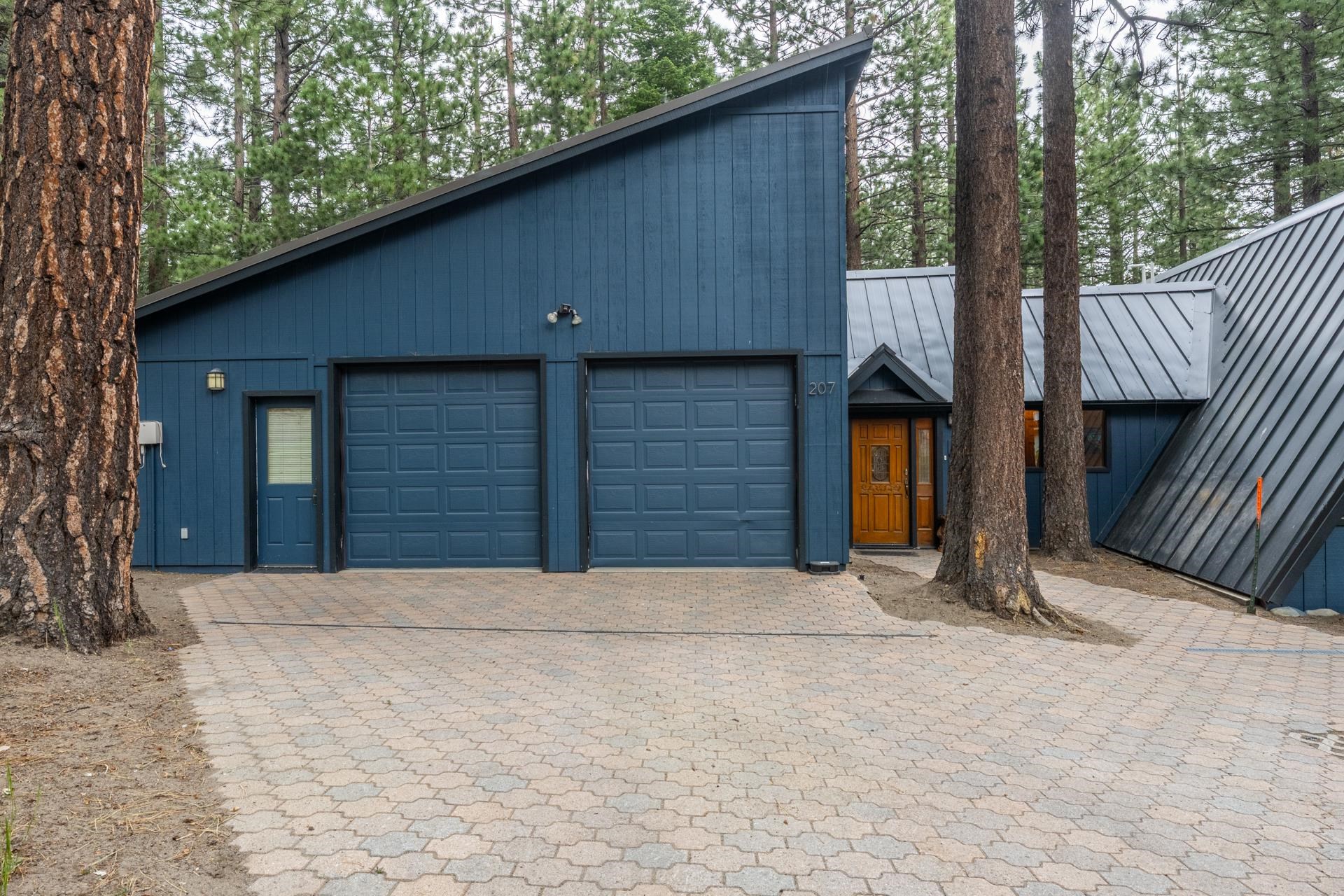 207 Joaquin Road Mammoth Lakes, CA 93546 - Photo 4 of 37