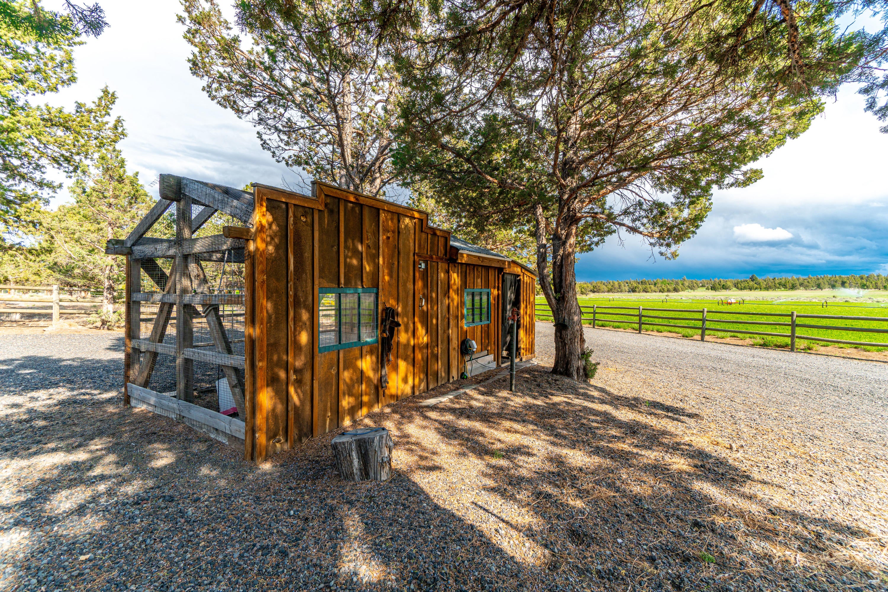 69620 Carlton Road Sisters, OR 97759 - Photo 43 of 50 RileyVisuals-24