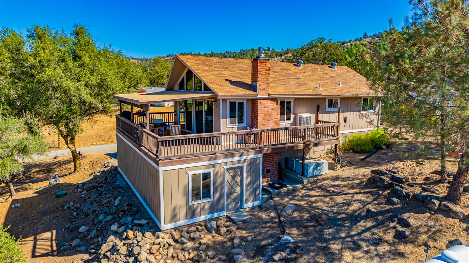 43629 Ranger Cir Drive Coarsegold, CA 93614 - Photo 3 of 53