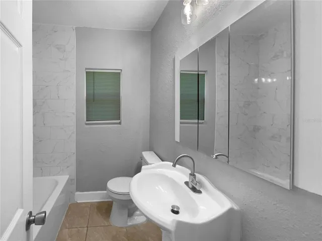 $330,000 | 2812 Tom Brewer Lane, Plant City, FL 33566