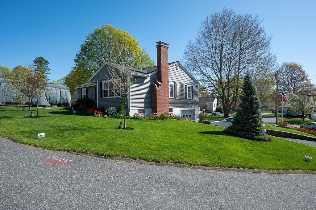 63 Gates Road Shrewsbury, MA 01545 - Photo 3 of 38 Gallery Image 3