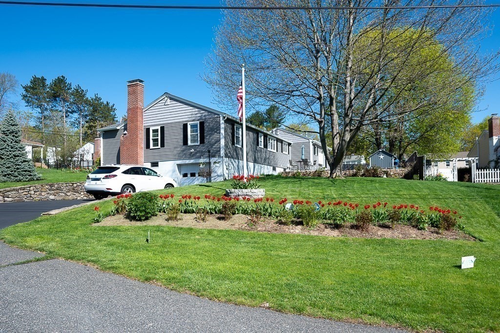 63 Gates Road Shrewsbury, MA 01545 - Photo 5 of 38 Gallery Image 5