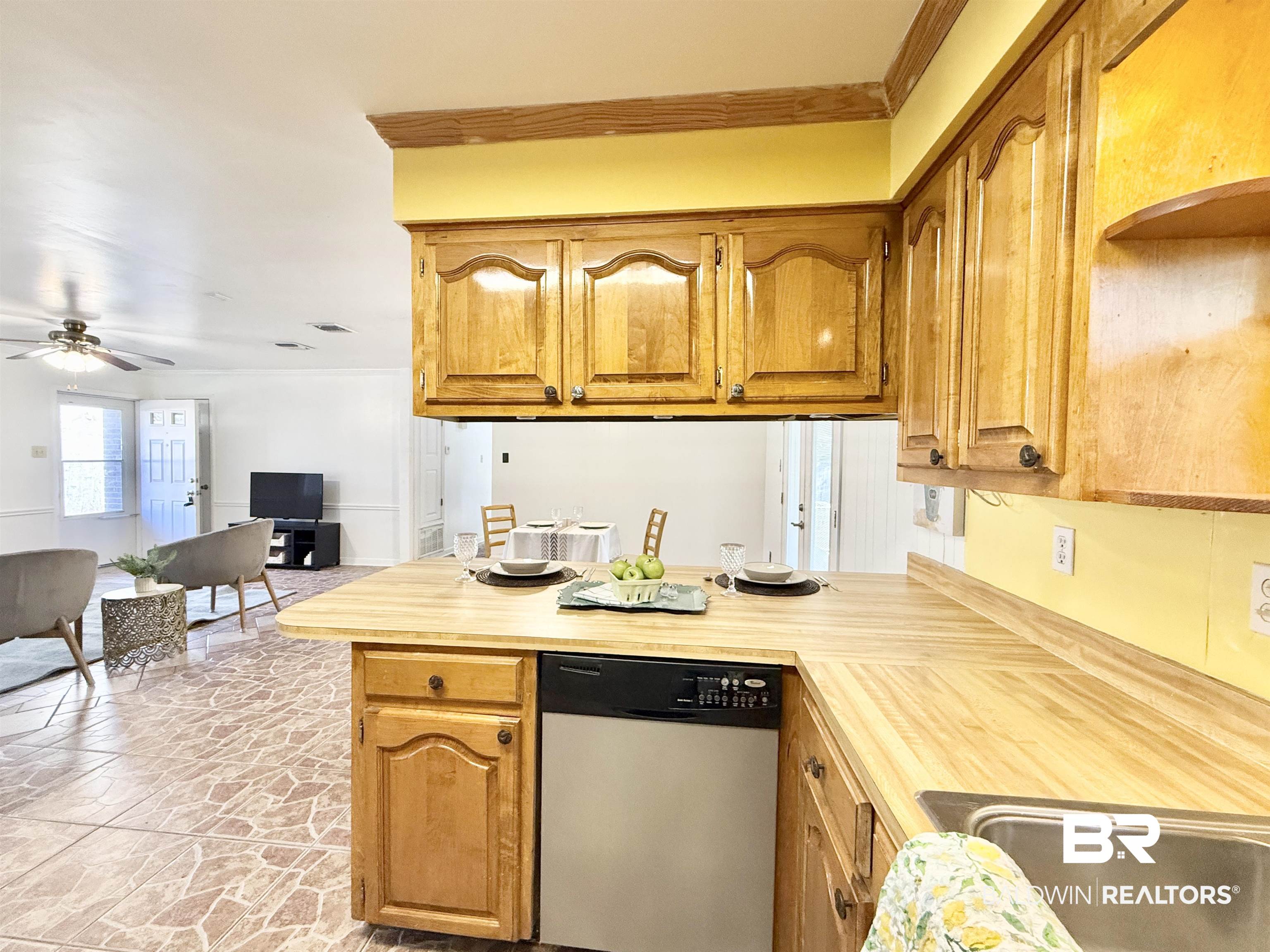 7251 Knollwood Road Mobile, AL 36619 - Photo 12 of 57