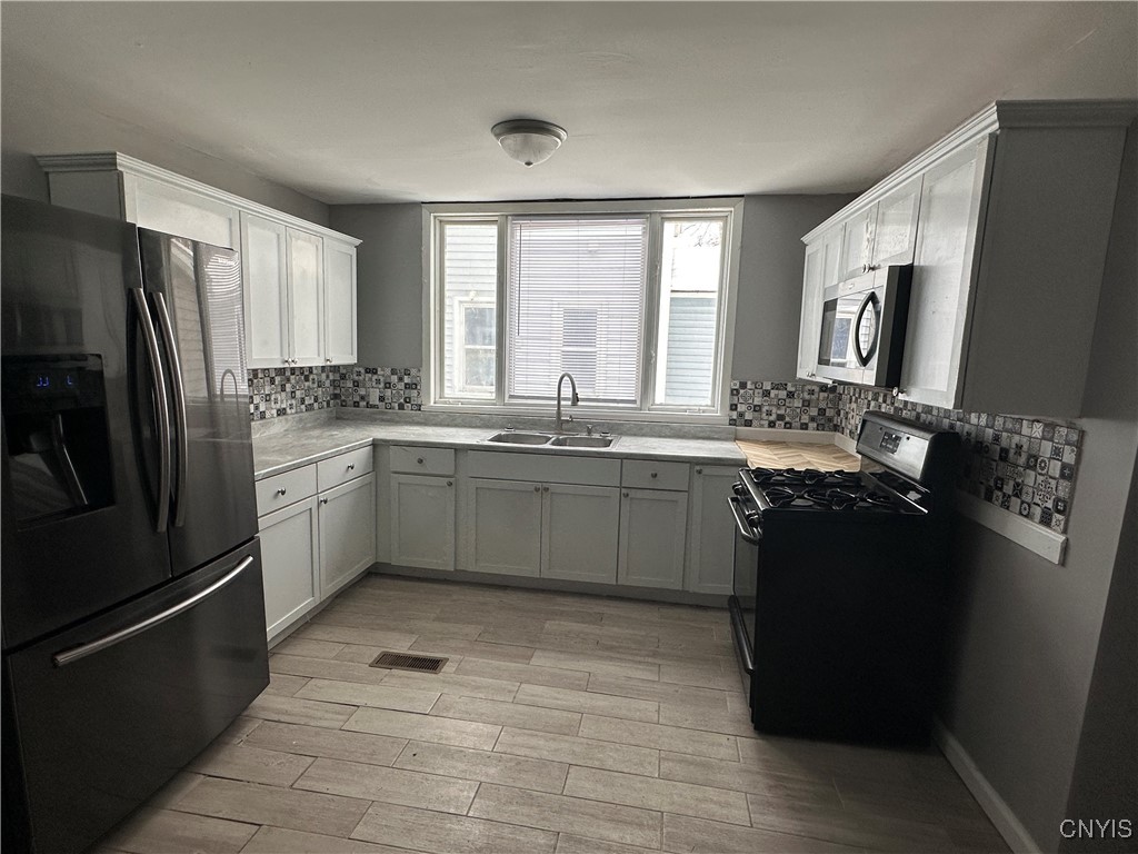 521 Floyd Avenue Rome, NY 13440 - Photo 2 of 6