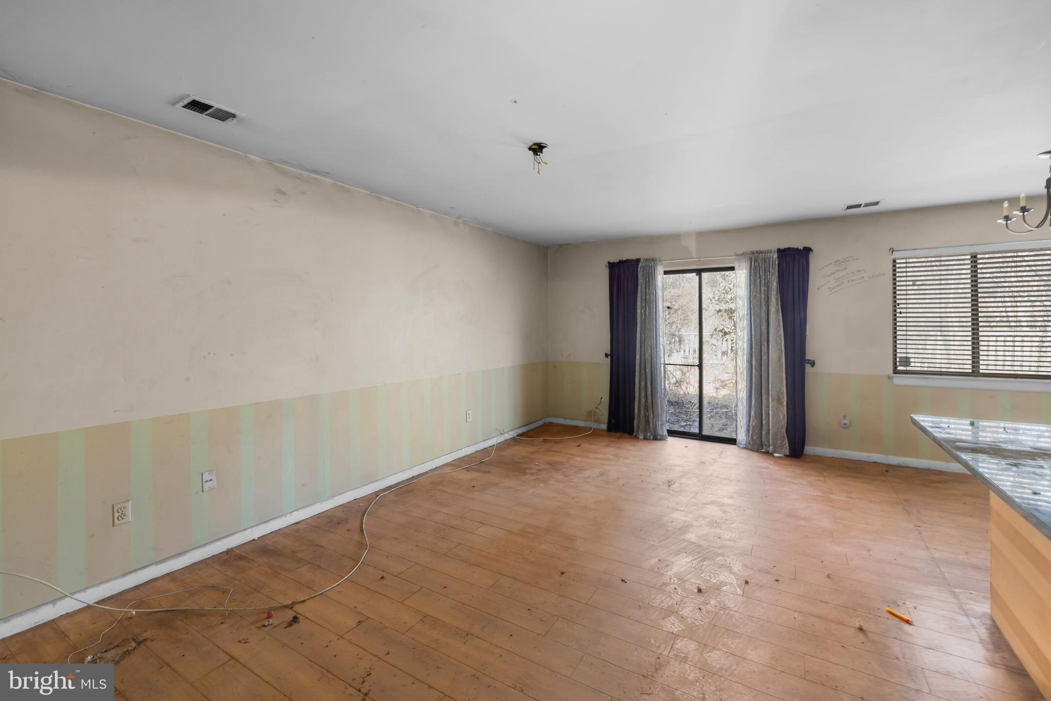 11308 Geddys Court Reston, VA 20191 - Photo 4 of 16