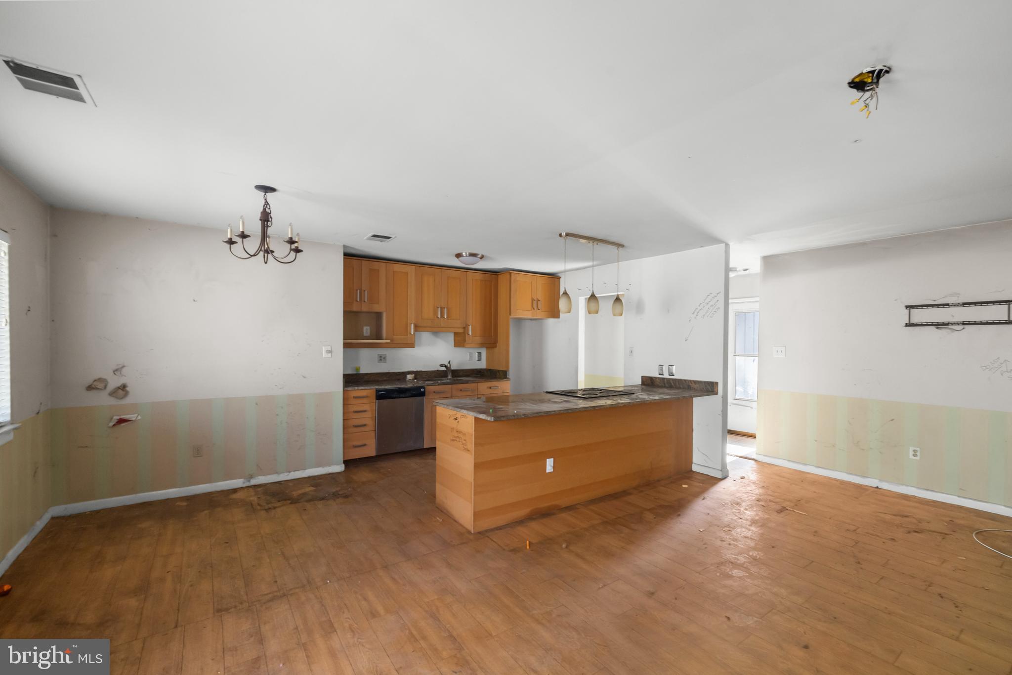 11308 Geddys Court Reston, VA 20191 - Photo 5 of 16