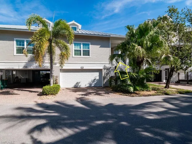 $899,500 | 366 Angler Drive, Unit 1602, Goodland, FL 34140