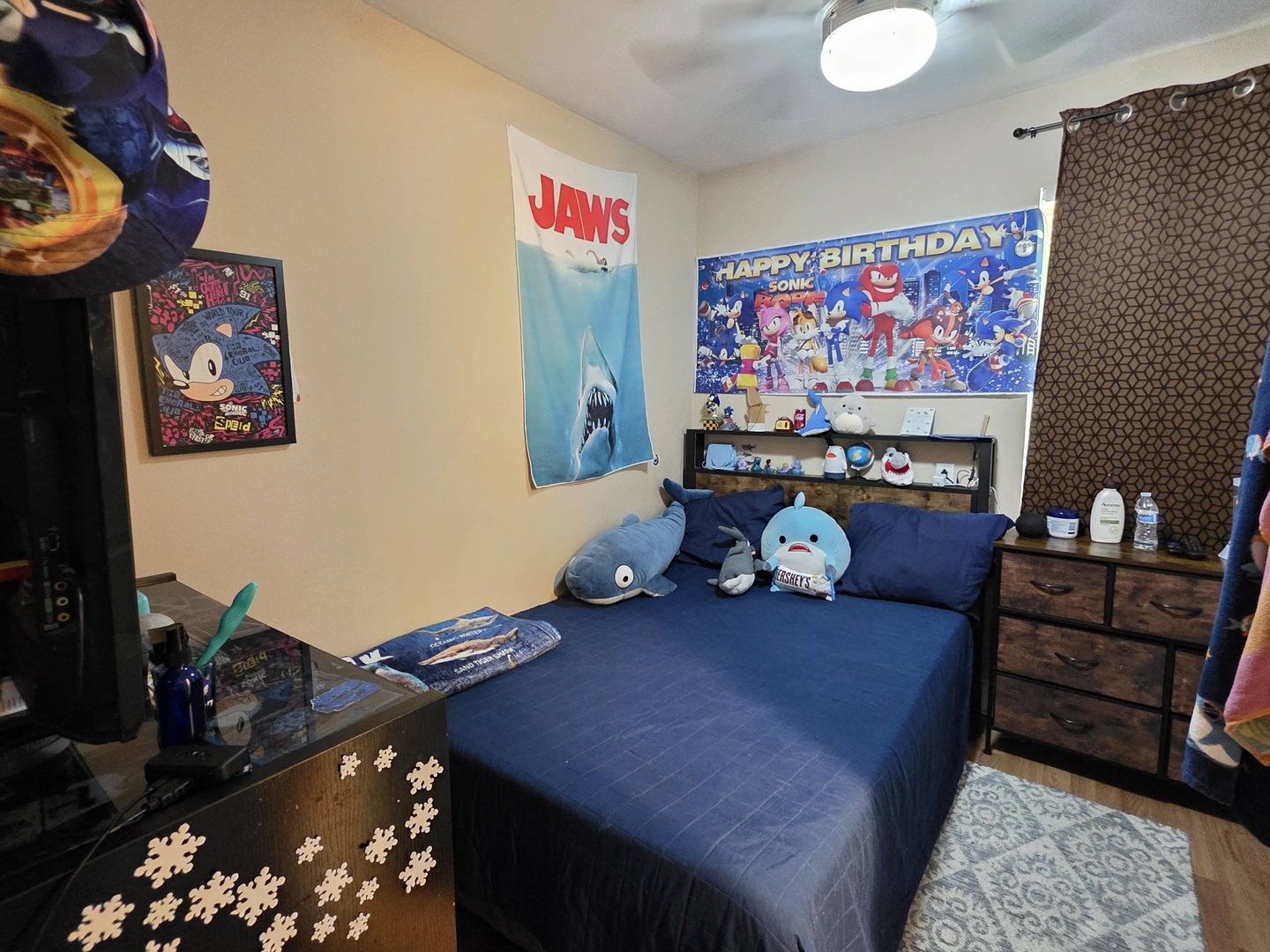 38433 North 5th Avenue Spring Grove, IL 60081 - Photo 20 of 44 a living room with furniture and a flat screen tv
