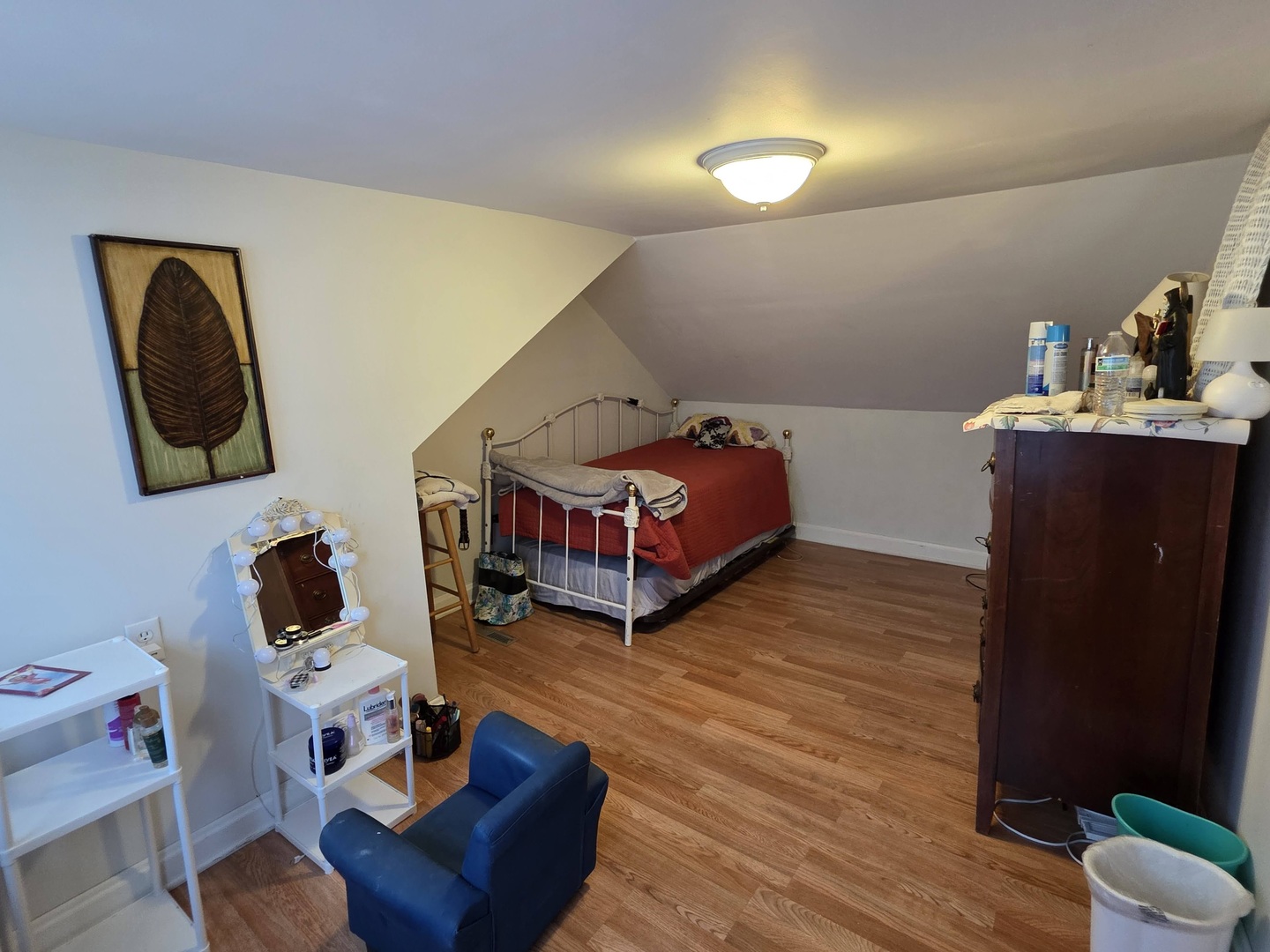38433 North 5th Avenue Spring Grove, IL 60081 - Photo 27 of 44 a living room with furniture and a wooden floor