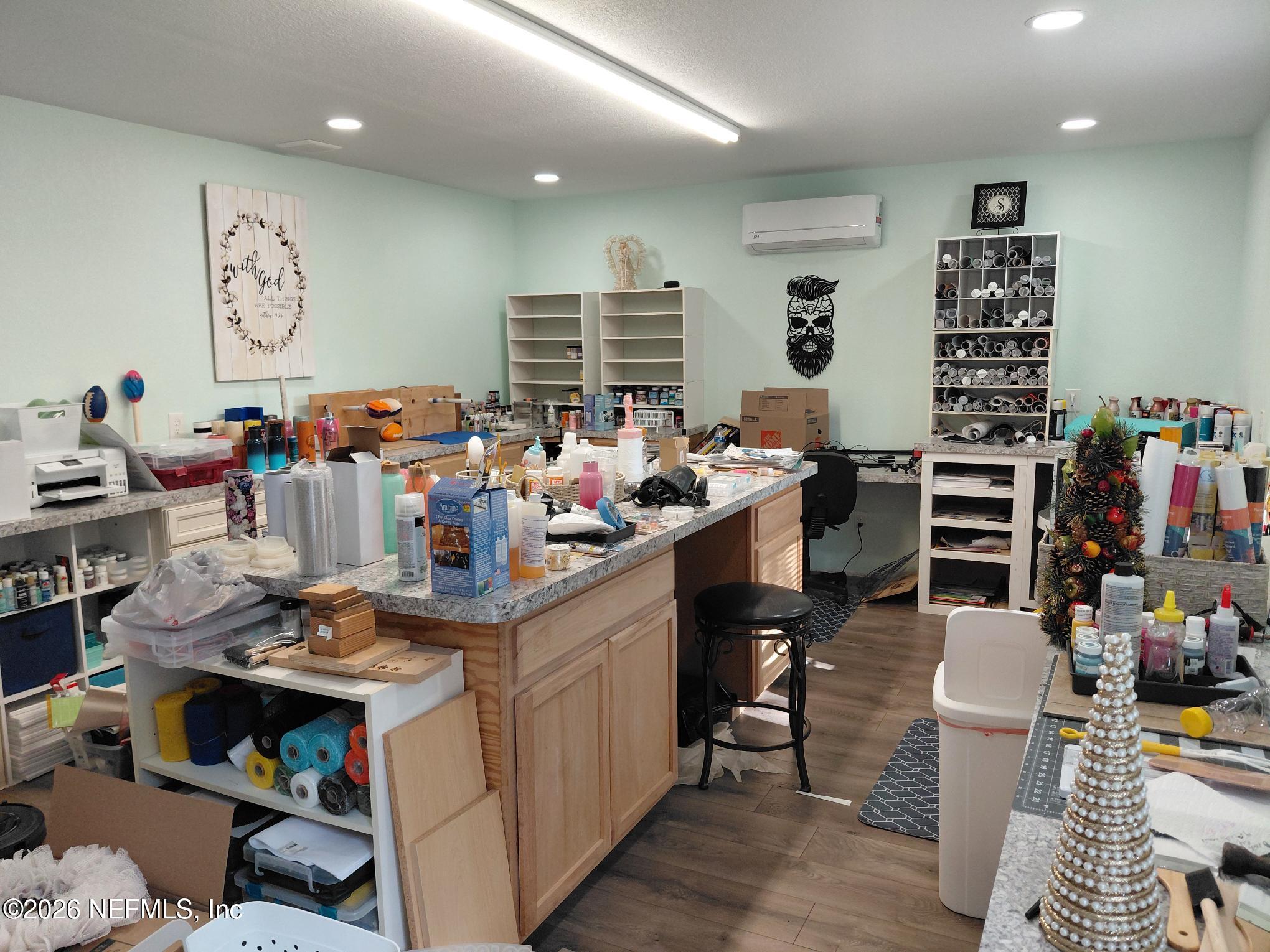 118 Robin Road Pomona Park, FL 32181 - Photo 18 of 40 118 Craft Shop