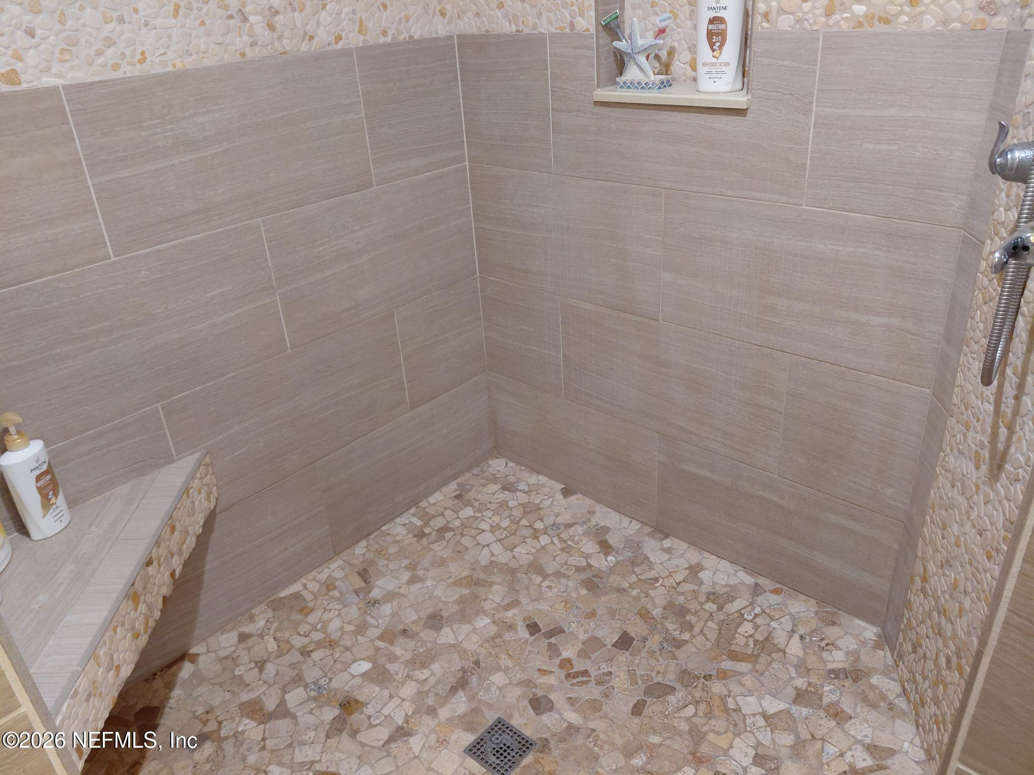 118 Robin Road Pomona Park, FL 32181 - Photo 28 of 40 118 Bathroom 2