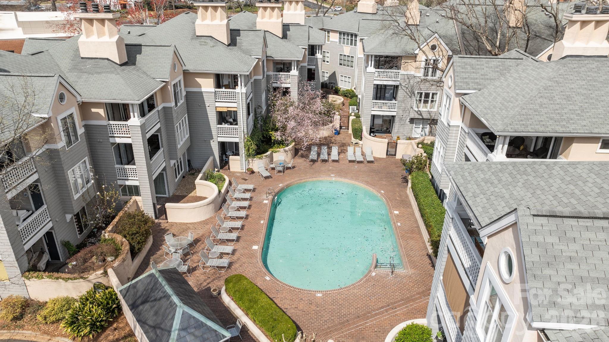 318 Queens Road, Unit 11 Charlotte, NC 28204 - Photo 31 of 35