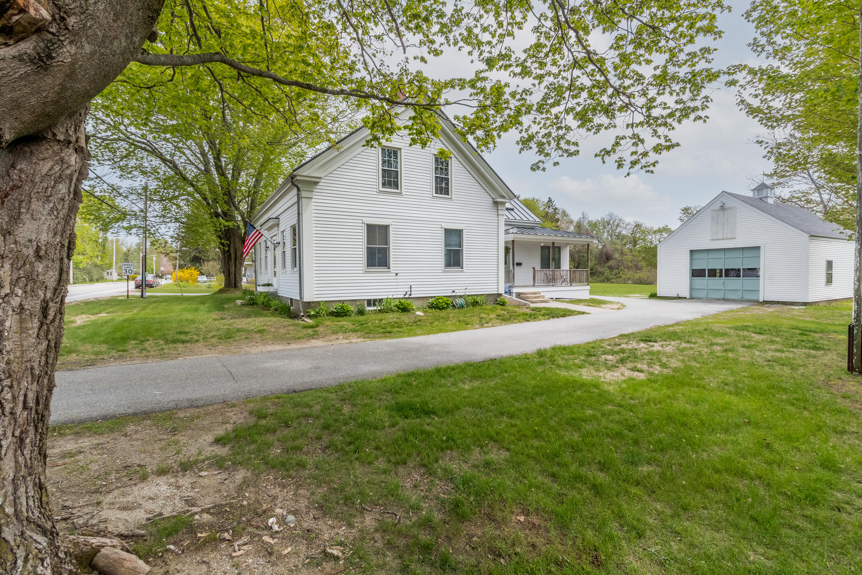 37 Spring Street Yarmouth, ME 04096 - Photo 4 of 32 20220516rf-72004