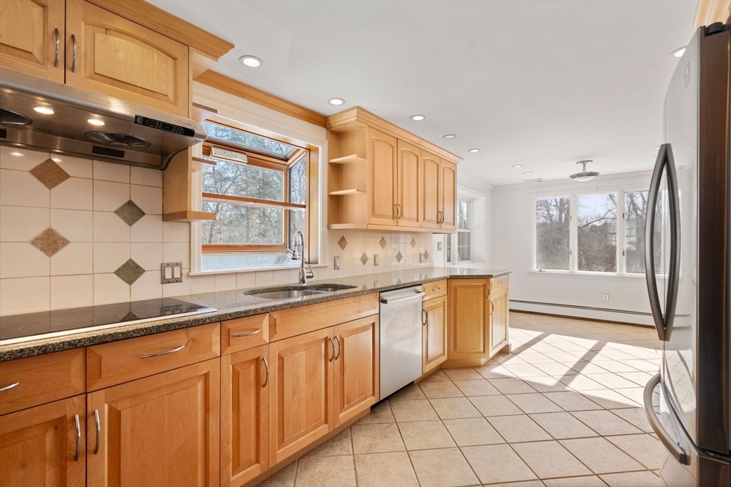 59 Russett Hill Road Sherborn, MA 01770 - Photo 9 of 42