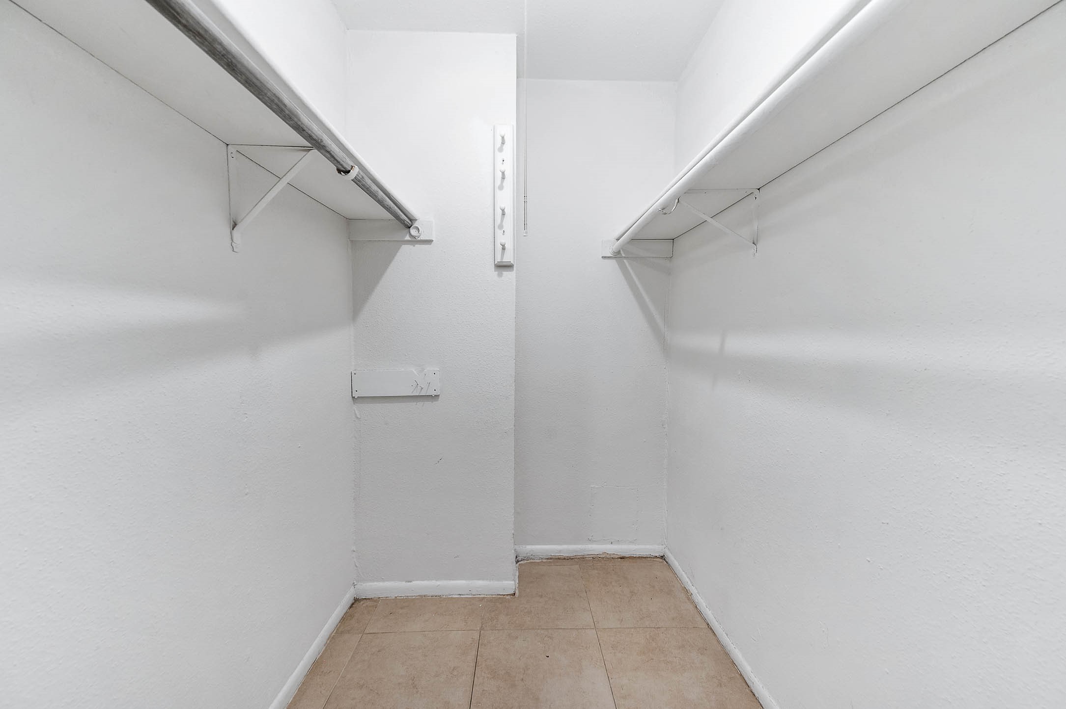9616 Long Point Road, Unit 33 Houston, TX 77055 - Photo 15 of 16