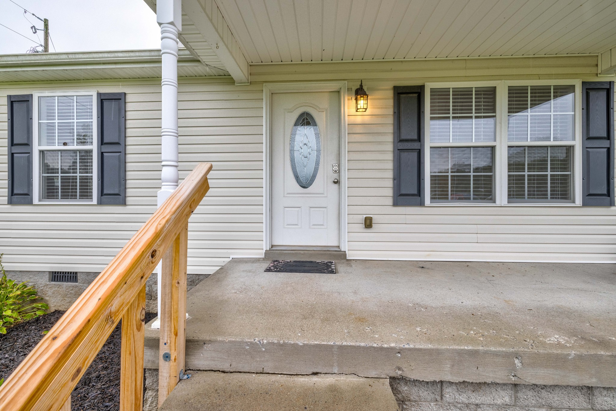 858 North Corinth Road Portland, TN 37148 - Photo 5 of 34 a front view of a house with entryway