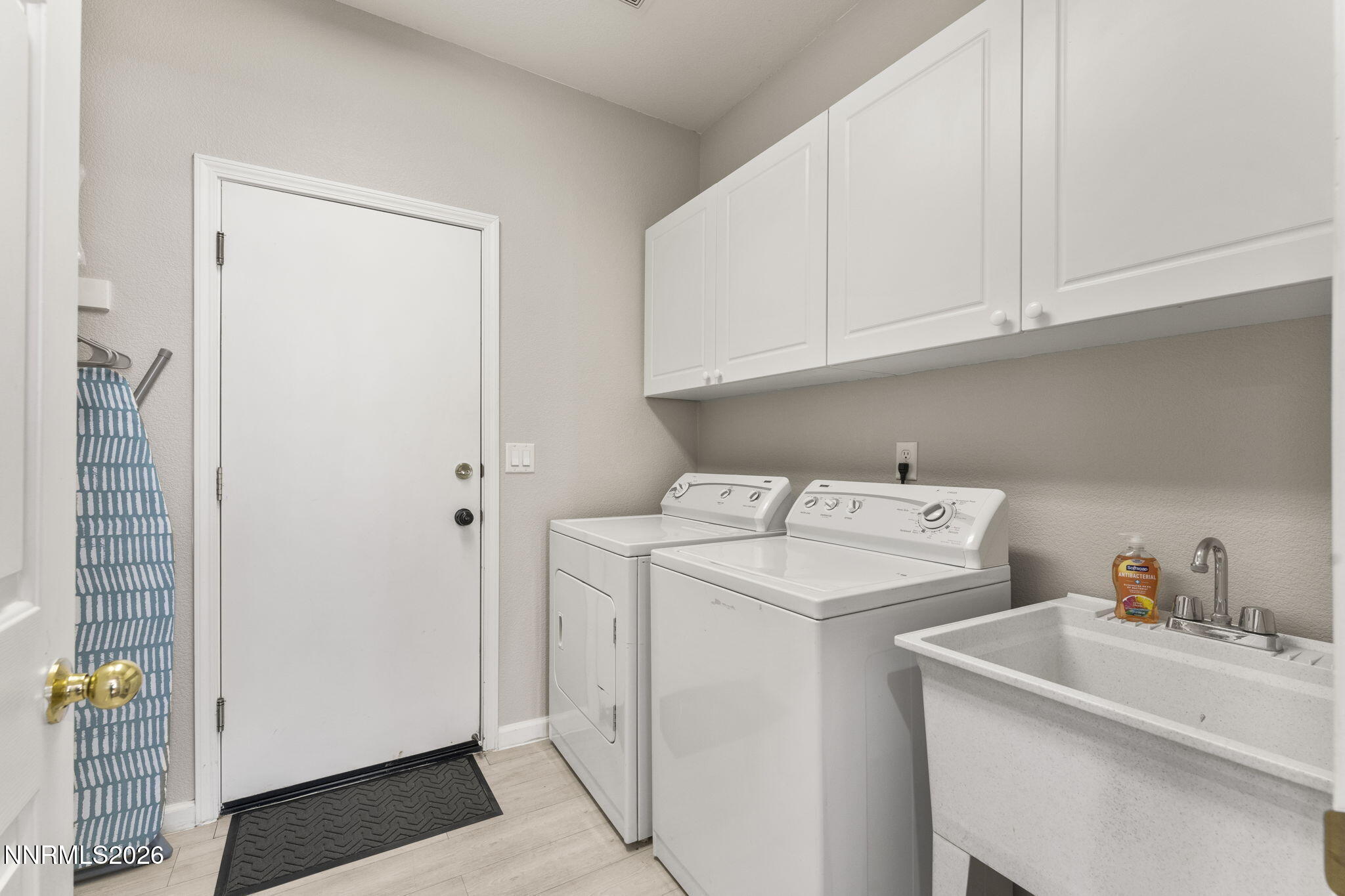 10640 Arbor Way Reno, NV 89521 - Photo 23 of 36 68a