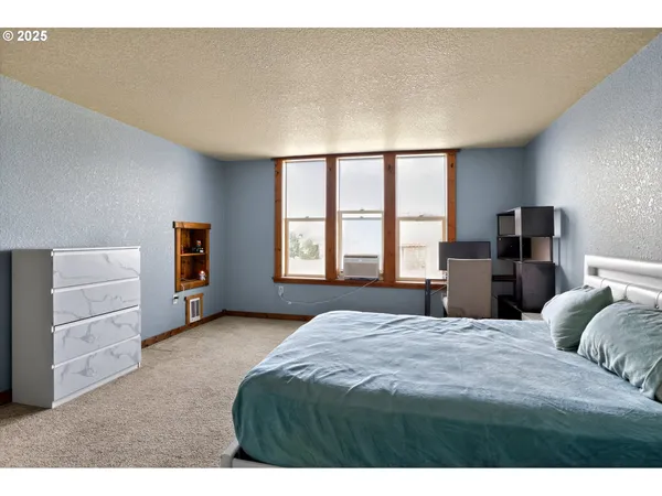 $559,900 | 50251 Bennett Lane, Baker City, OR 97814