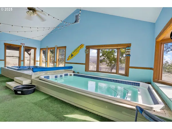 $559,900 | 50251 Bennett Lane, Baker City, OR 97814