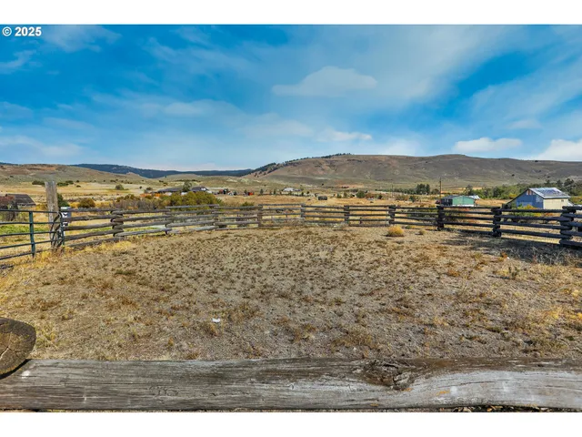 $579,900 | 50251 Bennett Lane, Baker City, OR 97814