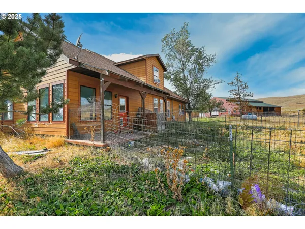 $559,900 | 50251 Bennett Lane, Baker City, OR 97814