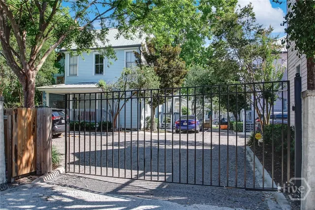 $1,800 | 303 West Henry Street, Unit B, Savannah, GA 31401