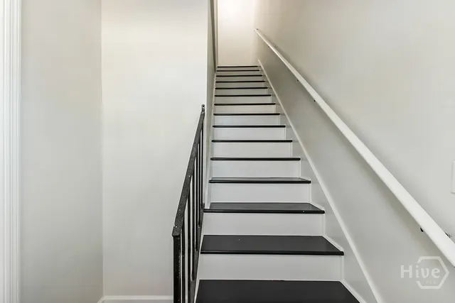 $1,800 | 303 West Henry Street, Unit B, Savannah, GA 31401