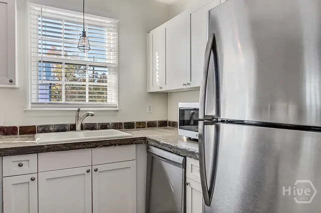 $1,800 | 303 West Henry Street, Unit B, Savannah, GA 31401