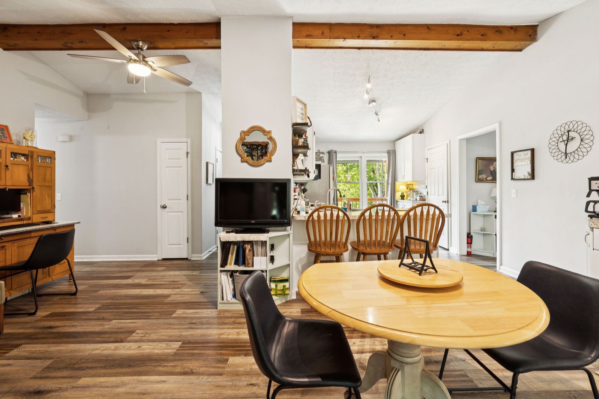 255 St Mary's Road Buffalo Valley, TN 38548 - Photo 18 of 61 a view of a dining room with furniture