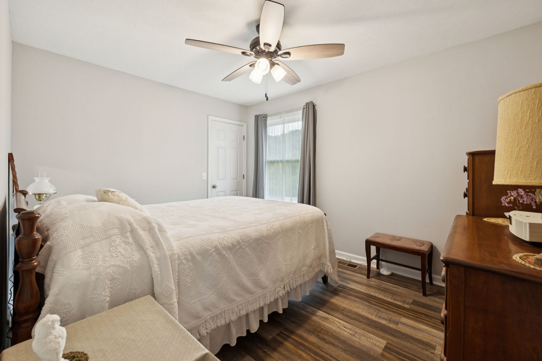 255 St Mary's Road Buffalo Valley, TN 38548 - Photo 37 of 61 a bedroom with a bed and a table in it