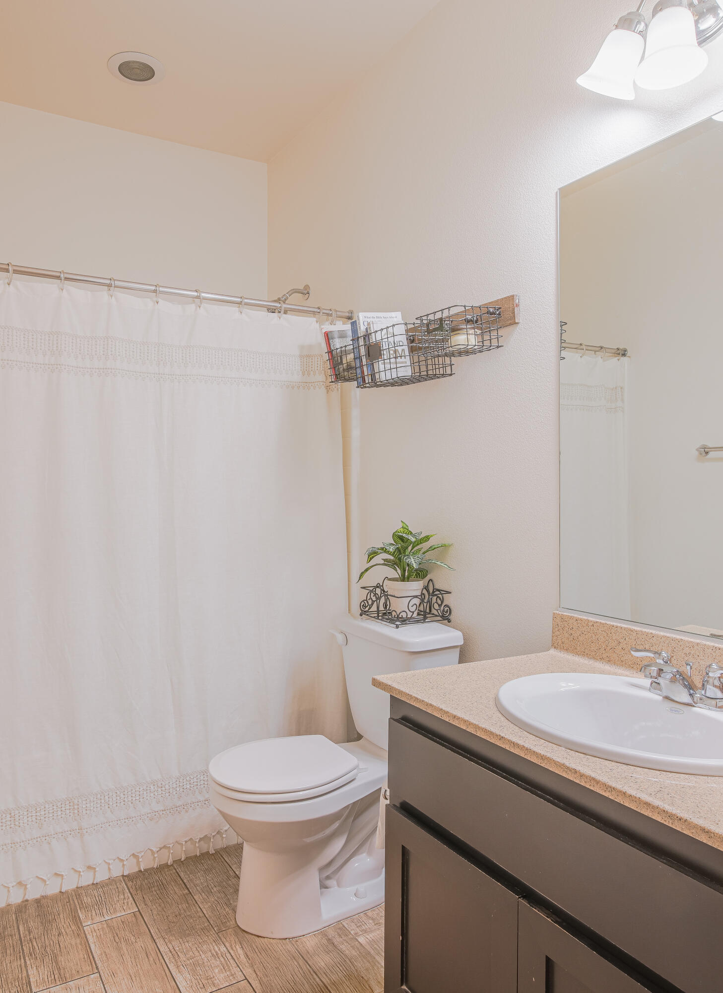 4359 Amanecer Drive Riverside, CA 92504 - Photo 14 of 19 Interior (7 of 14)