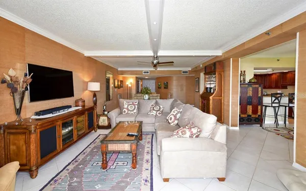 $10,000 | 1485 Gulf Of Mexico Drive, Unit 109, Longboat Key, FL 34228