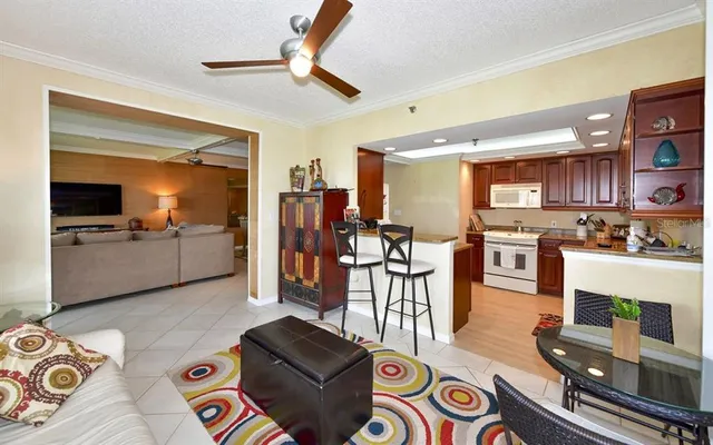 $10,000 | 1485 Gulf Of Mexico Drive, Unit 109, Longboat Key, FL 34228