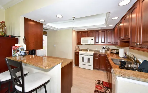 $10,000 | 1485 Gulf Of Mexico Drive, Unit 109, Longboat Key, FL 34228