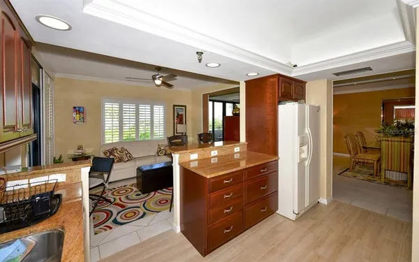 $10,000 | 1485 Gulf Of Mexico Drive, Unit 109, Longboat Key, FL 34228