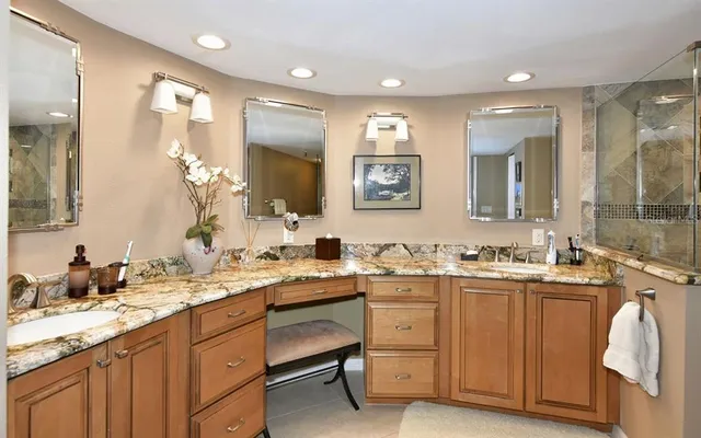 $10,000 | 1485 Gulf Of Mexico Drive, Unit 109, Longboat Key, FL 34228