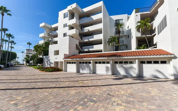 $10,000 | 1485 Gulf Of Mexico Drive, Unit 109, Longboat Key, FL 34228