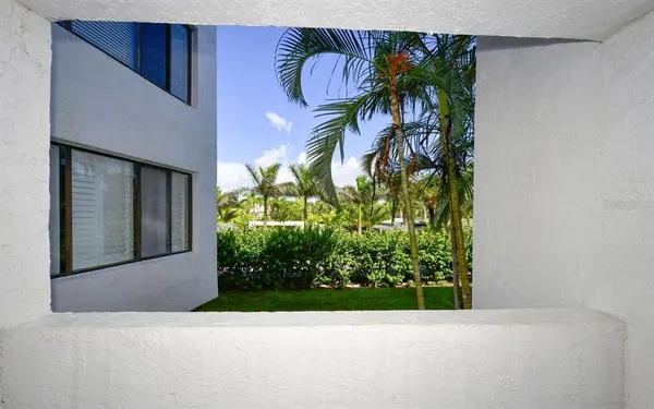 $10,000 | 1485 Gulf Of Mexico Drive, Unit 109, Longboat Key, FL 34228