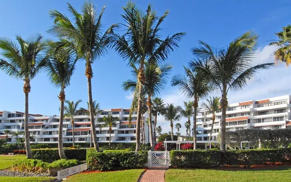 $10,000 | 1485 Gulf Of Mexico Drive, Unit 109, Longboat Key, FL 34228
