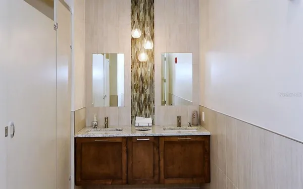 $10,000 | 1485 Gulf Of Mexico Drive, Unit 109, Longboat Key, FL 34228