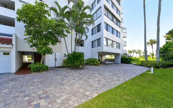 $10,000 | 1485 Gulf Of Mexico Drive, Unit 109, Longboat Key, FL 34228