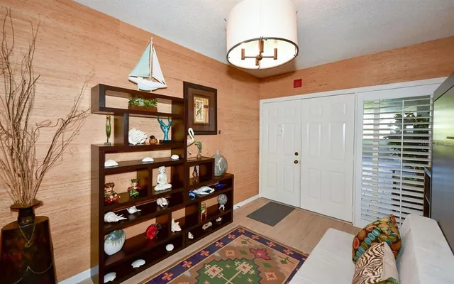 $10,000 | 1485 Gulf Of Mexico Drive, Unit 109, Longboat Key, FL 34228