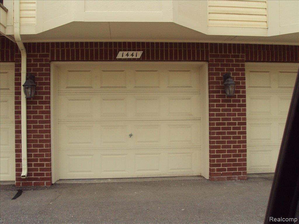 1441 Raliegh Place, Unit 101 Troy, MI 48084 - Photo 1 of 7 DSC04130