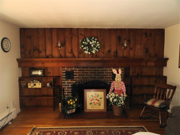50 Paddock Road Rutland, MA 01543 - Photo 14 of 22 a living room with furniture